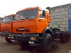 Грузовик КАМАЗ 44108 тягач вездеход (кабина со спалкой)  