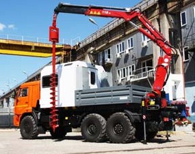 Бортовой КАМАЗ-43118 с ремонтной автомастерской и КМУ Amco Veba 115 3s